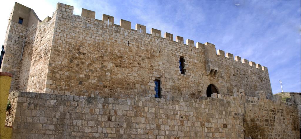 Castillo De Grisel Zewnętrze zdjęcie